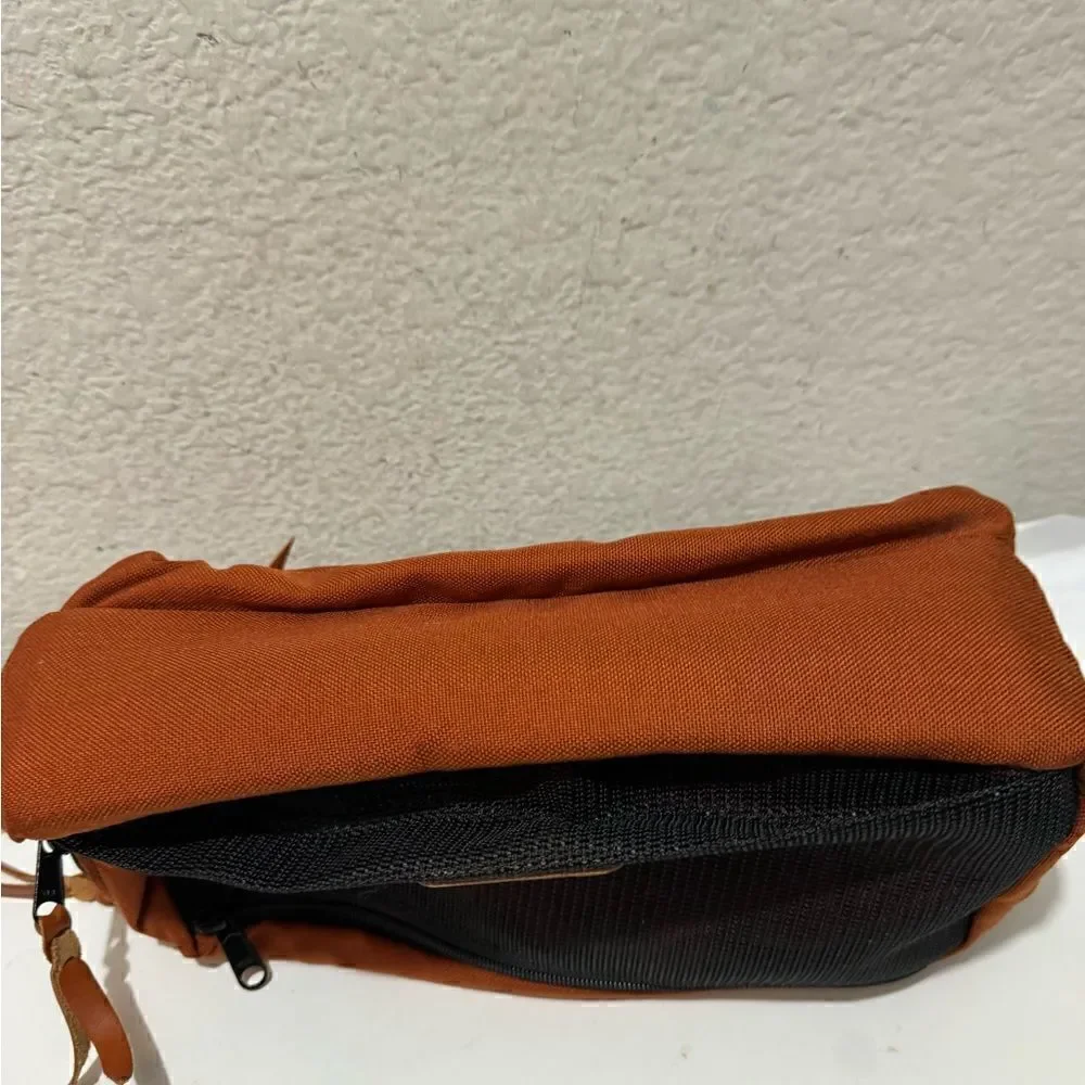 Wildgoose TEXAS MADE toiletry bag reddish brown